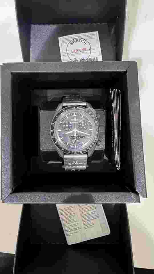 Swatch Moonswatch
                           
                                 "Mission To The Moon" Swatch x Omega