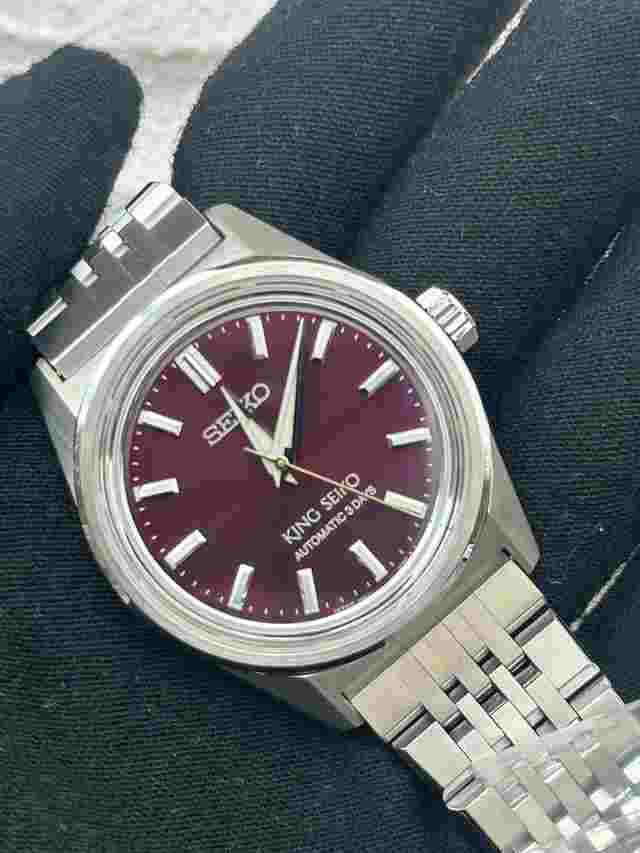 Seiko
                           
                                 King Seiko KSK Modern Re-Interpretation