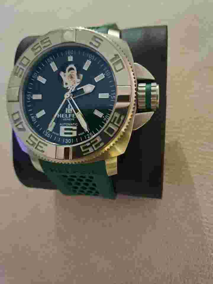 helfer Green Royal Legacy 45mm Helfer Genève Green Royal Legacy – 45mm Automatic | Limited
