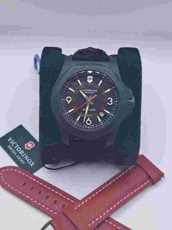 Victorinox Swiss Army I.N.O.X. 241777