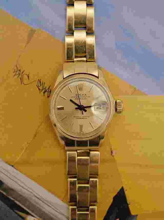 Rolex Oyster Perpetual Lady Date
                           
                                 Datejust case Full gold 18 kt Oyster original Warranty