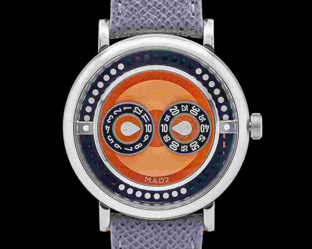 M.A.D. Editions Ss Dial M.A.D.2 Orange Salmon