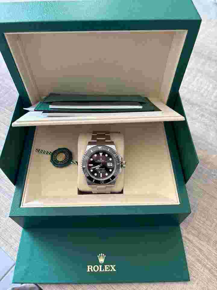 Rolex Submariner Date Set complet montre neuve