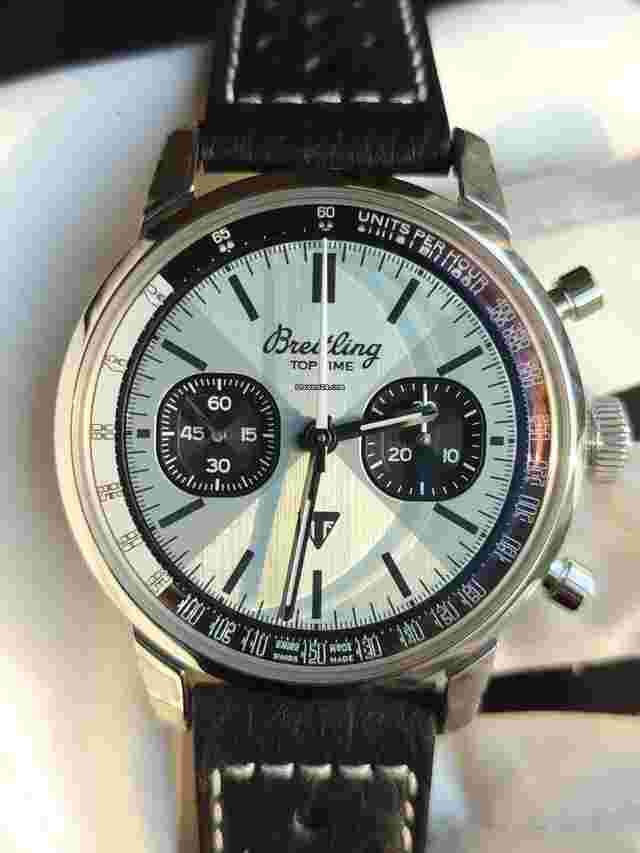Breitling Top Time
                           
                                 B01 Triumph