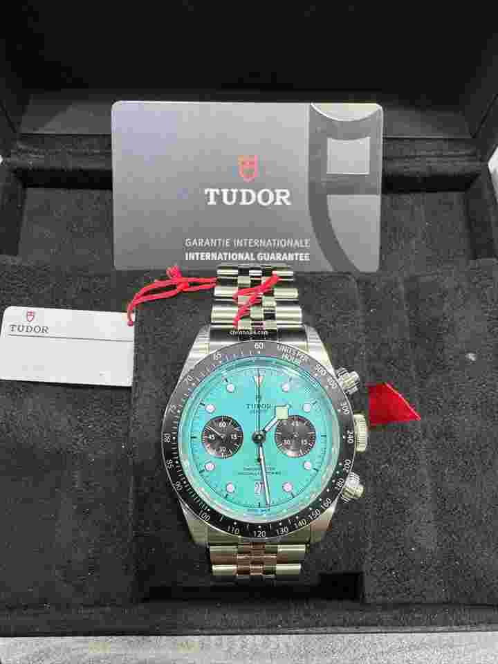 Tudor Black Bay Chrono
                           
                                 79360-0024