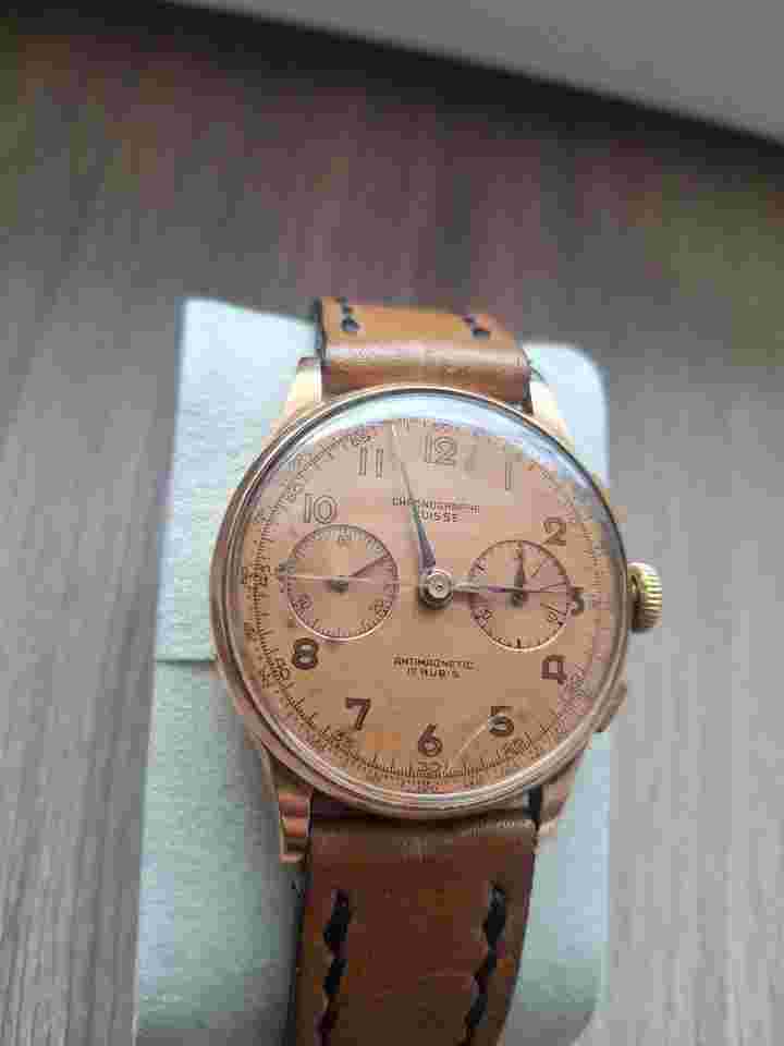 Chronographe Suisse Cie gold 18k