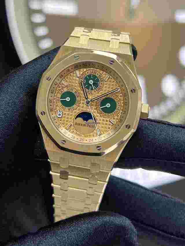 Audemars Piguet Royal Oak Perpetual Calendar
                           
                                 "Singapore" Yellow Gold 26607BA.OO.1220BA.01