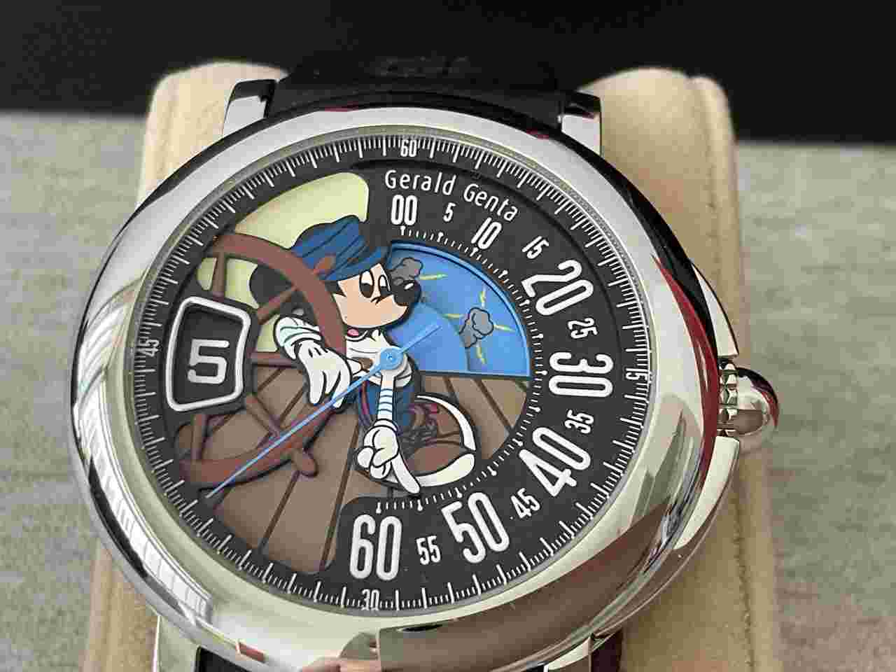 Gérald Genta Fantasy Retro Mickey Full servicing done recently