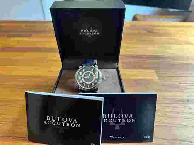 Bulova Accutron Gemini GMT Relogio GMT da antiga linha superior da Bulova pouco usado
