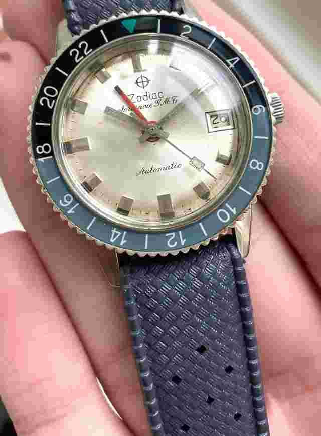 Vintage Zodiac Aerospace GMT Automatic Blue and Black Bezel Silver Dial Watch