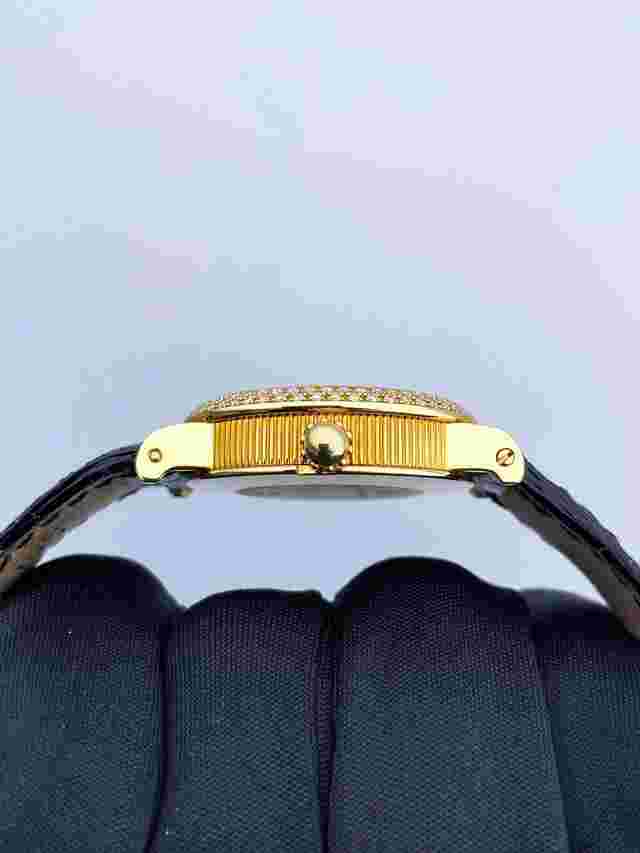 Gérald Genta Retro  Diamonds Dial Gold Ladies Watch