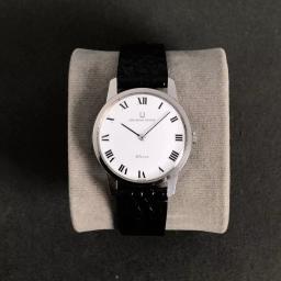 RARE UNIVERSAL GENEVE Altesse Ultra Thin Roman Dial Swiss Made Vintage Watch