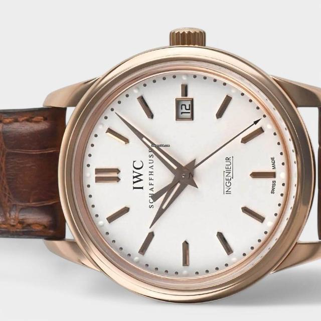 IWC Ingenieur Automatic
                           
                                 Vintage Ingenieur / Rose Gold / Silver / Automatic / Date / 42.5mm / IW323303