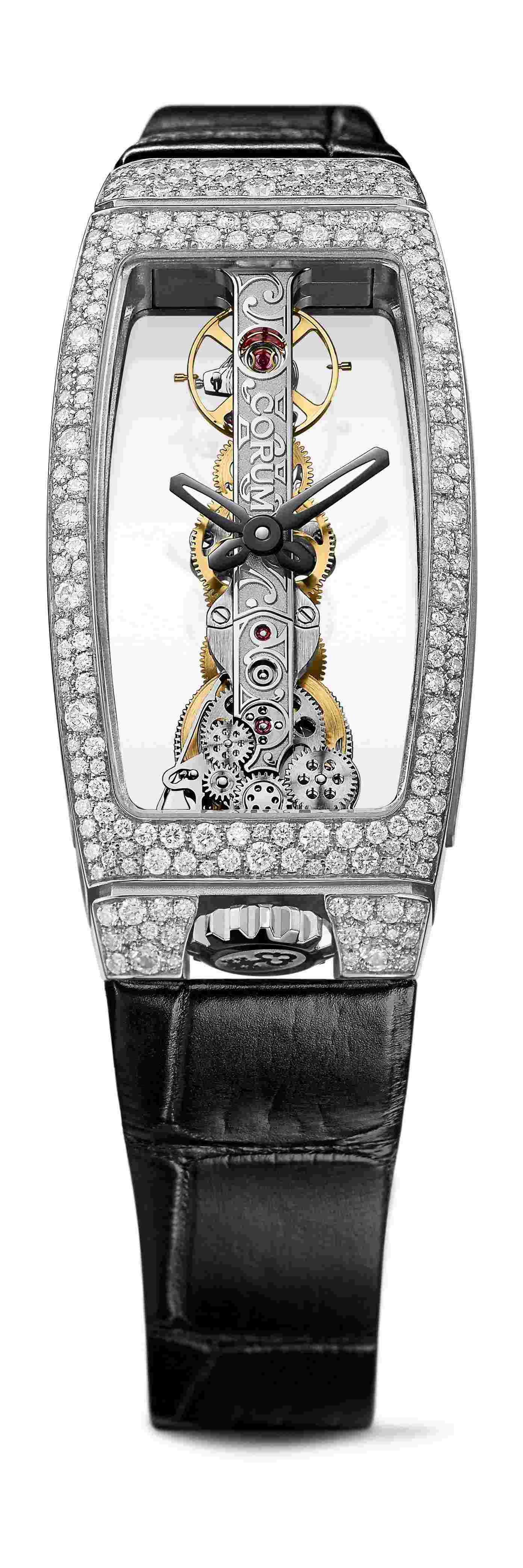 Corum
Golden Bridge Miss