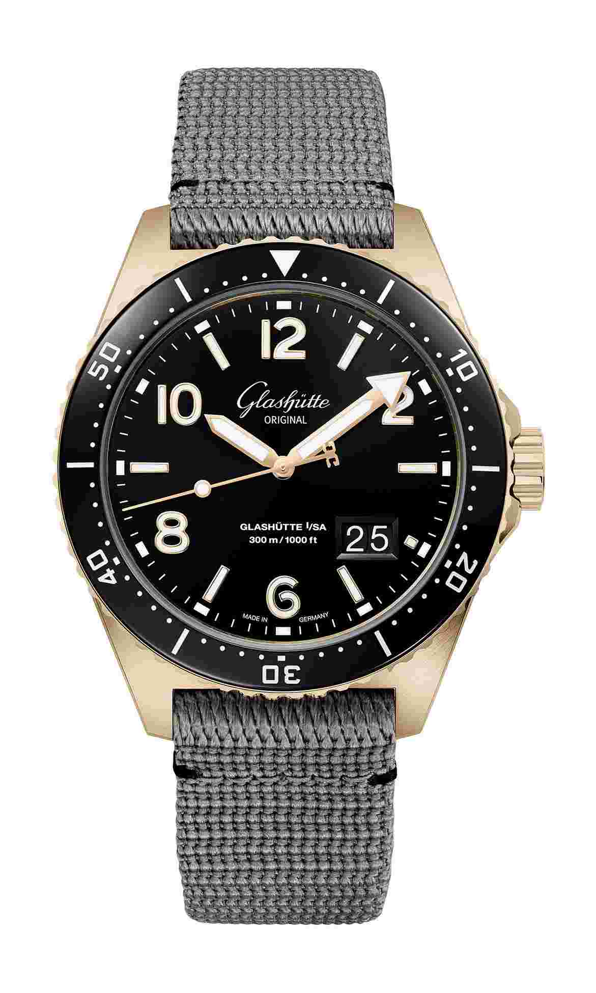 Glashütte Original
SeaQ Panorama Date Red Gold