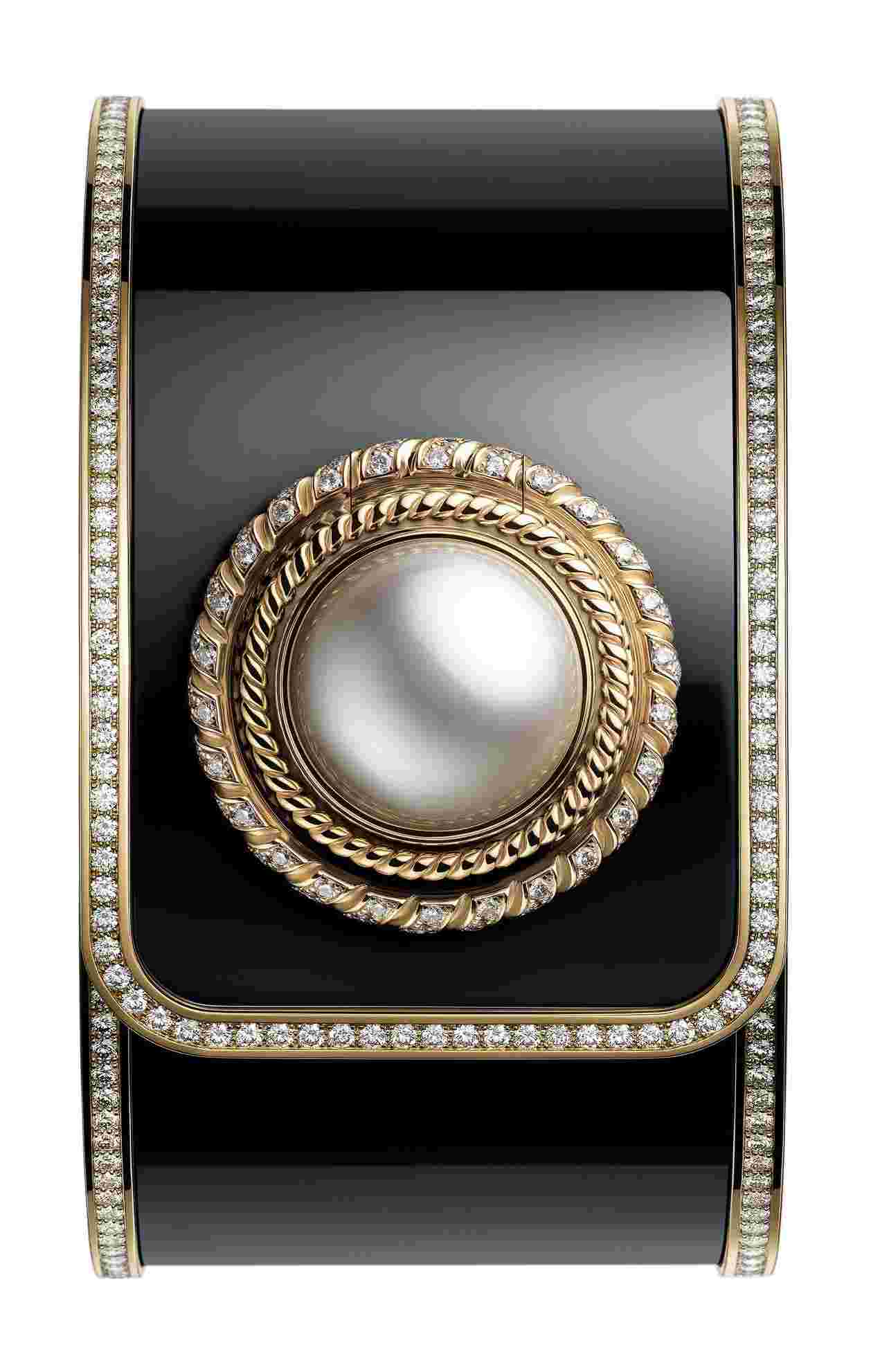 Chanel
Mademoiselle Privé Bouton Ganse de Diamant