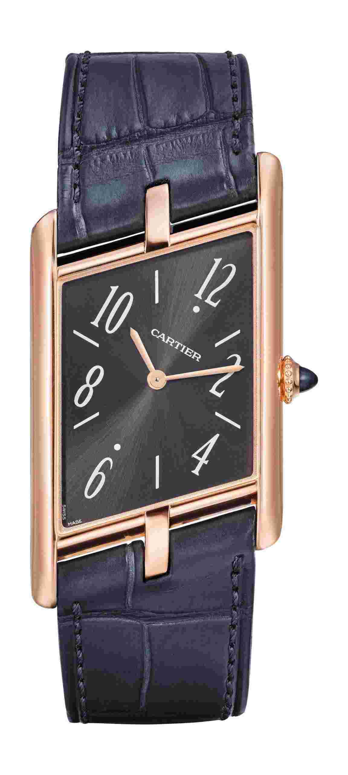 Cartier
Montre Tank Asymétrique