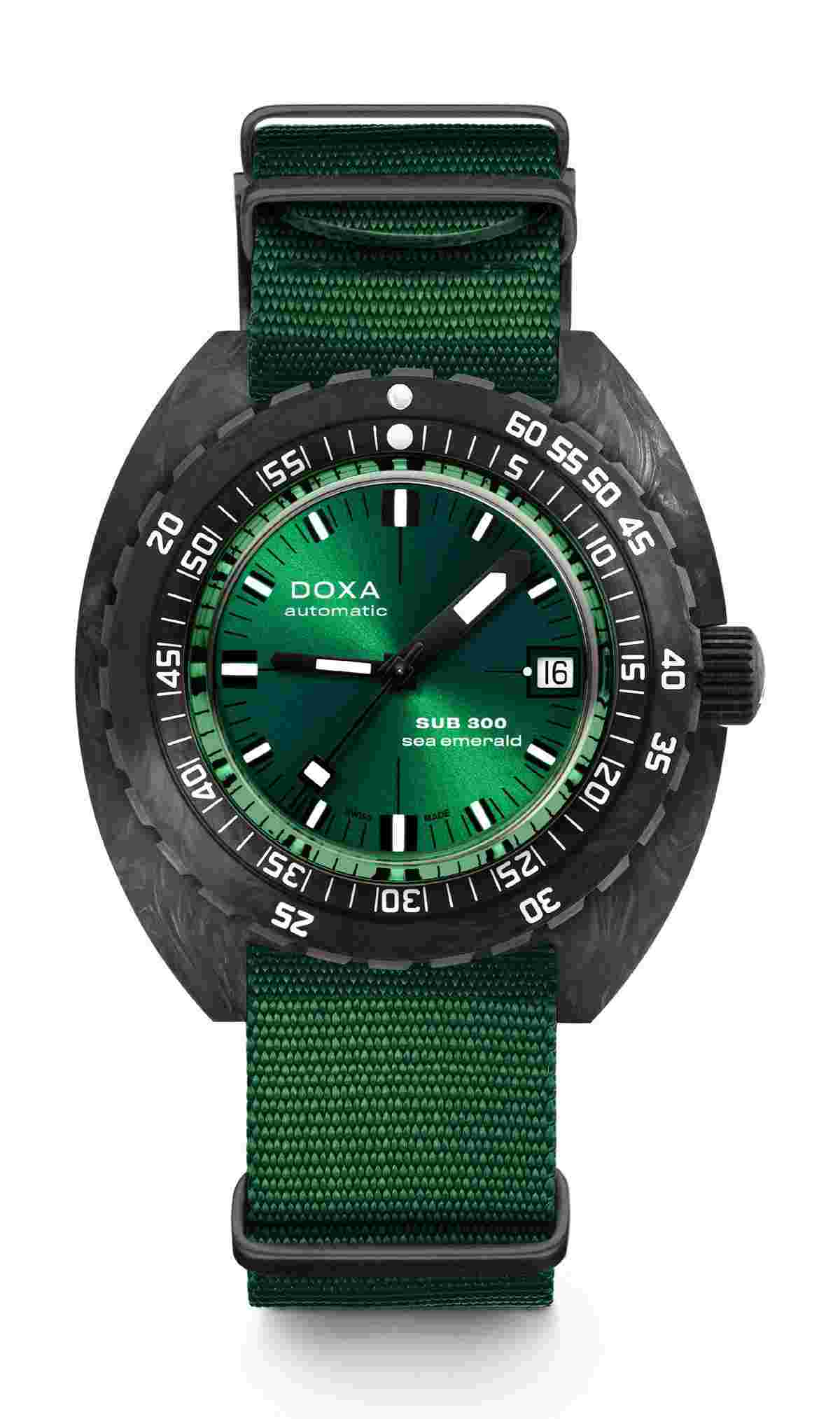 Doxa
SUB 300 Carbon Sea Emerald