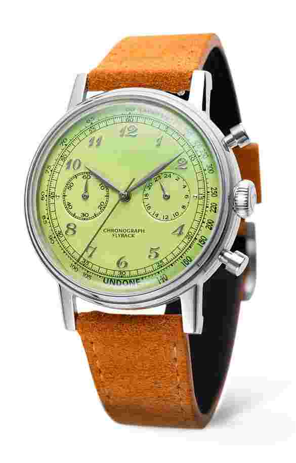 Undone
Urban Vintage Pistachio Crisp