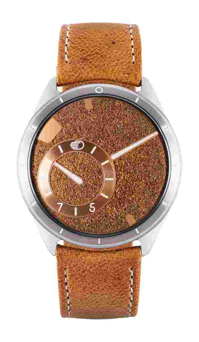 Ressence
Type 9 Sand