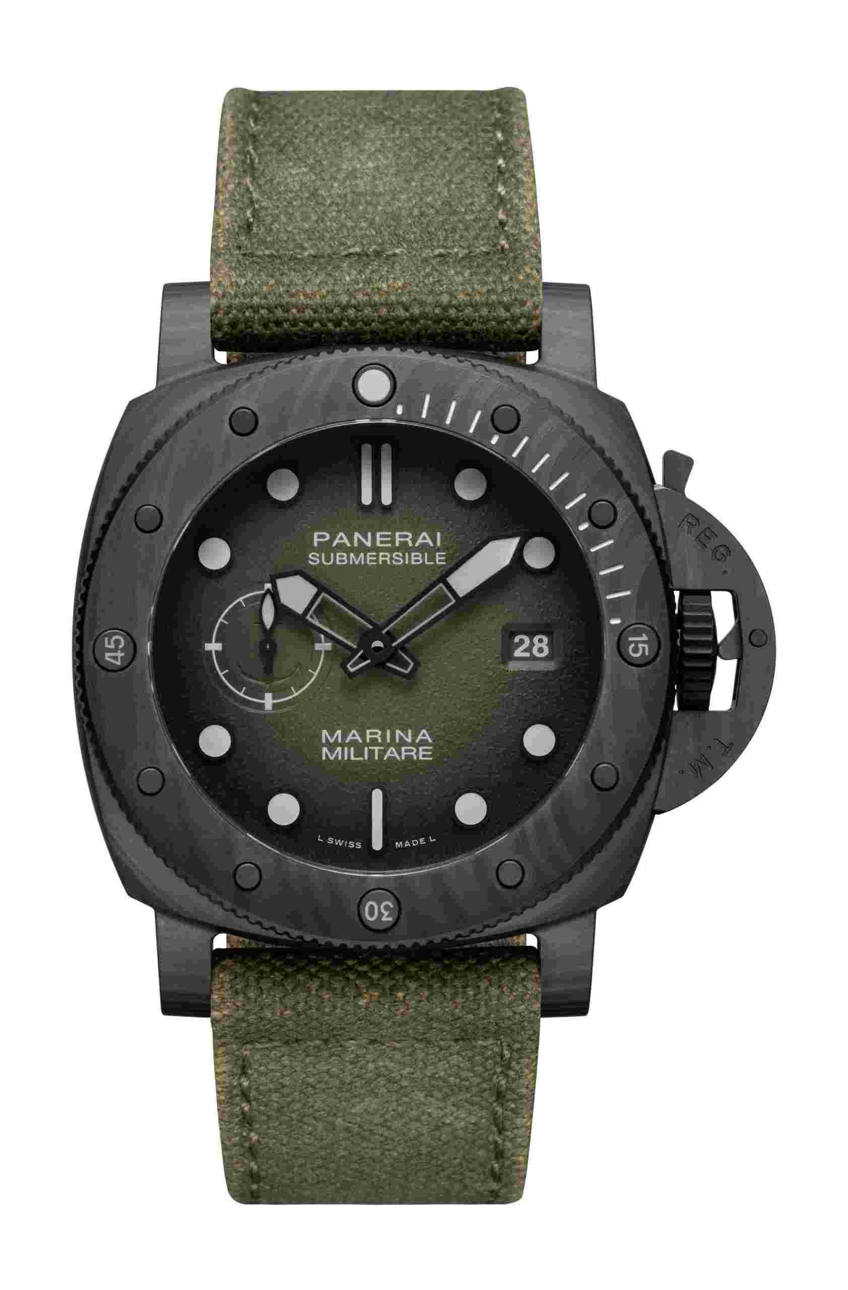 Panerai
Submersible Marina Militare CarbotechTM