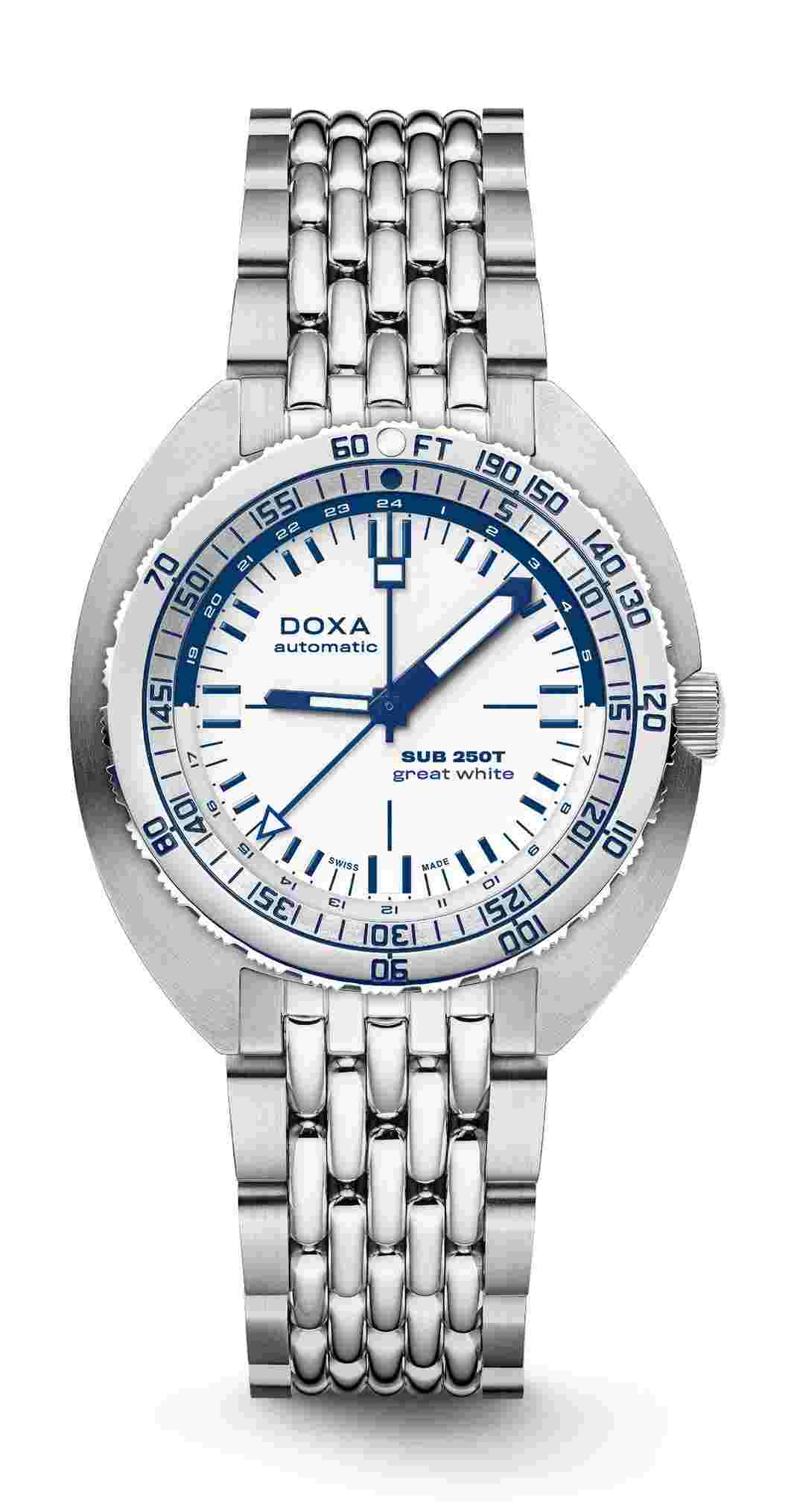 Doxa
SUB 250T GMT “Great White” Topper Edition
