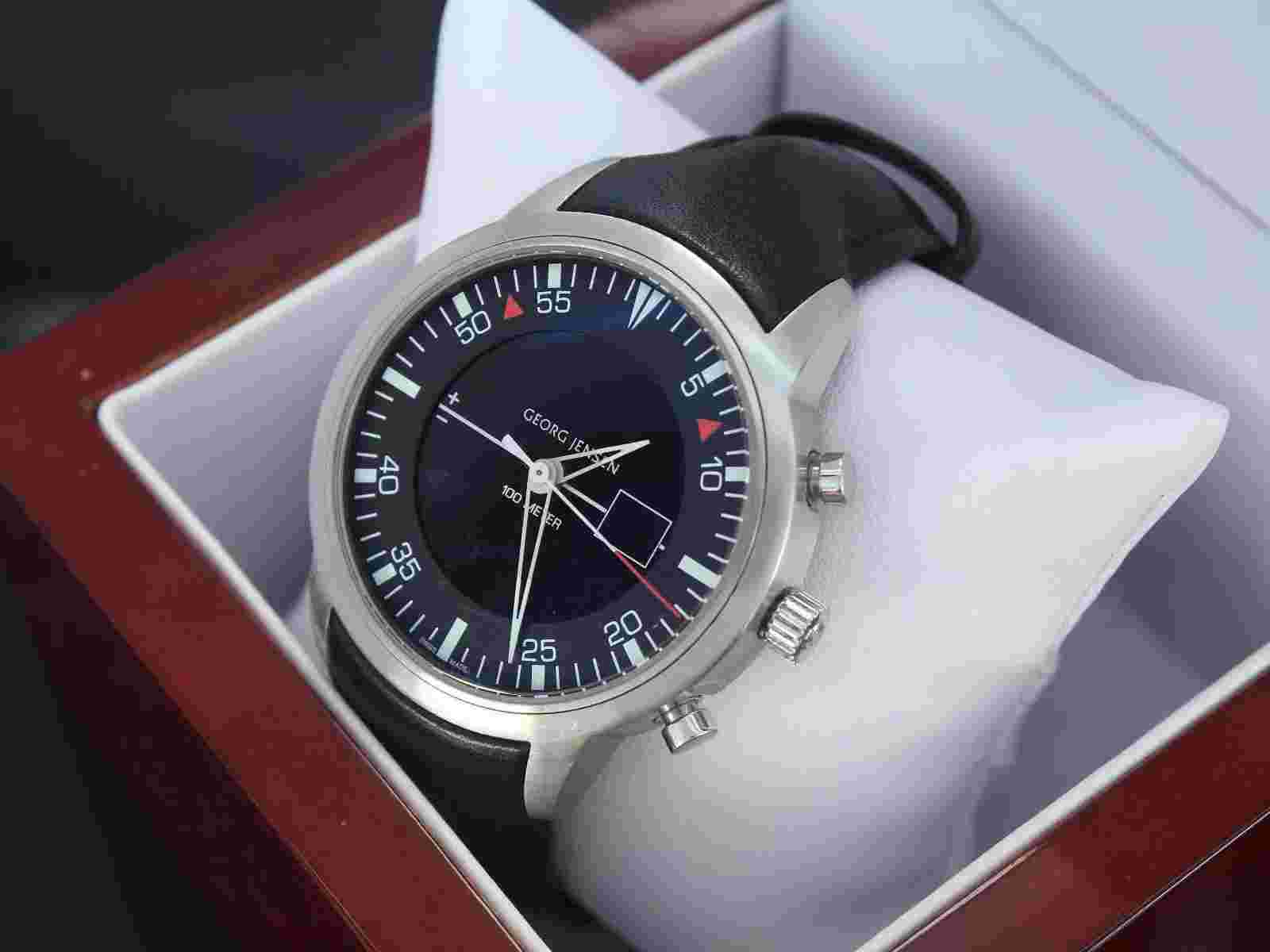 Georg Jensen Bank Watch 42MM Titanium Case Calf Leather Strap Sapphire Crystal