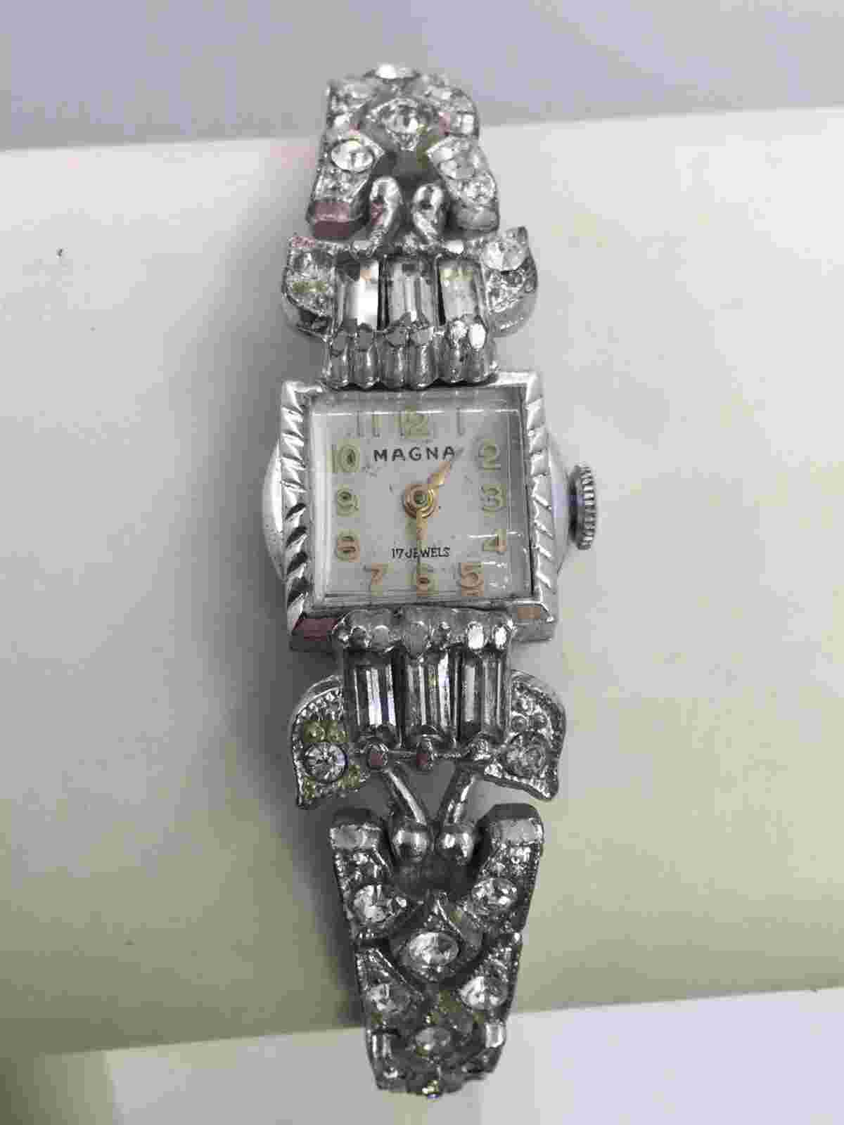 DECO 1930s/40s LADIES R. STONE PAVE WRIST WATCH - MAGNA SWISS - WORKING (W447)