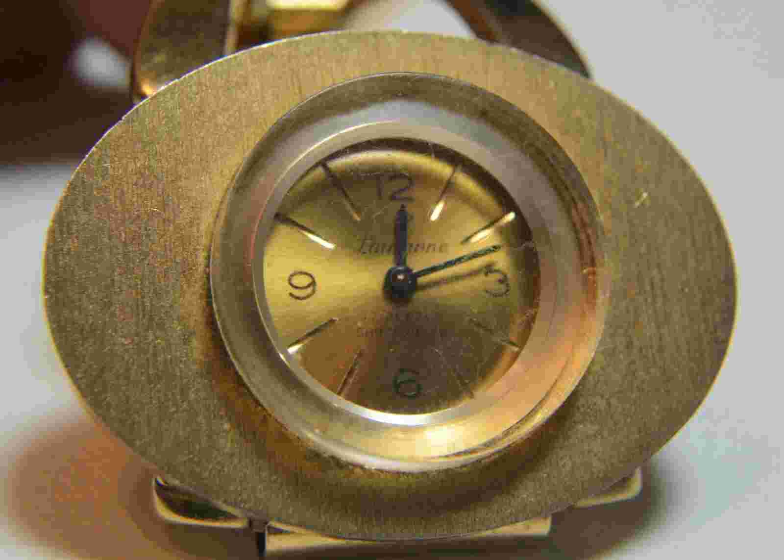 VTG Lausanne 17j manual wing gold color unique oval Ladies bracelet watch runs