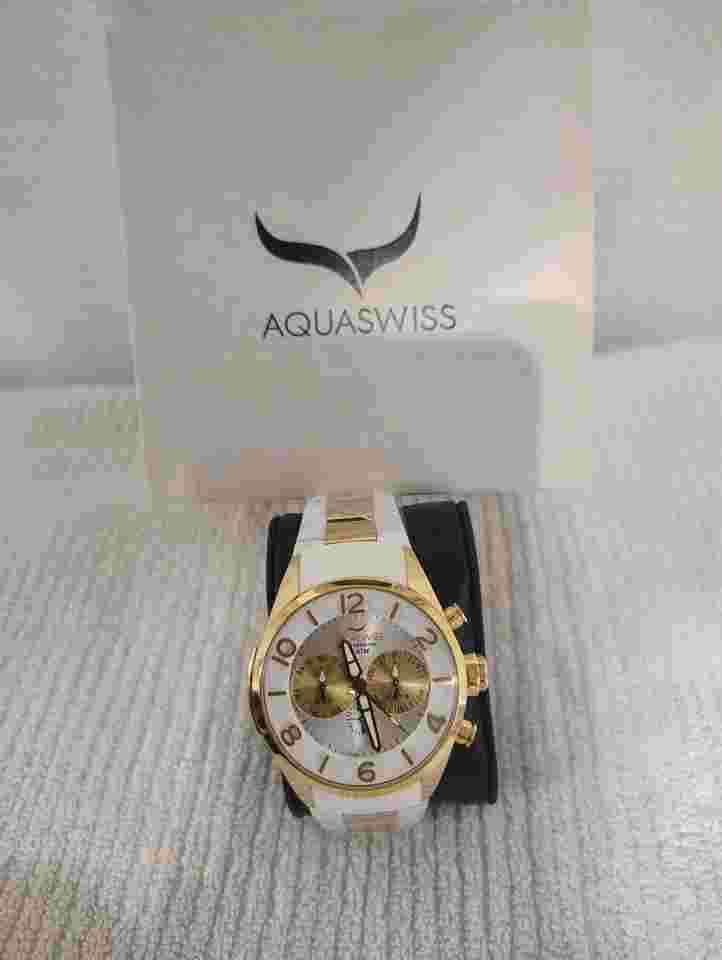 AQUASWISS TRAX 5H BRAND NEW 43mm.