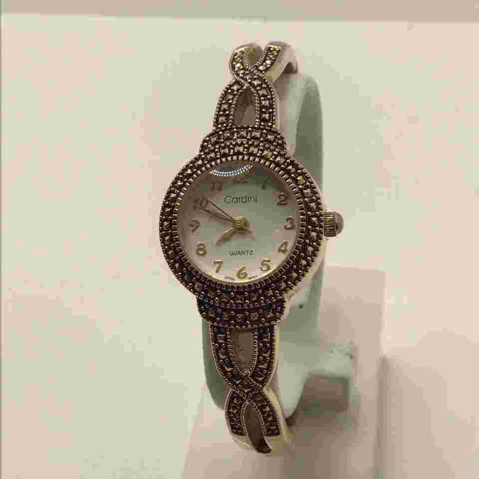 Cardini Gold Tone Ladies Quartz Cuff Watch New Battery!