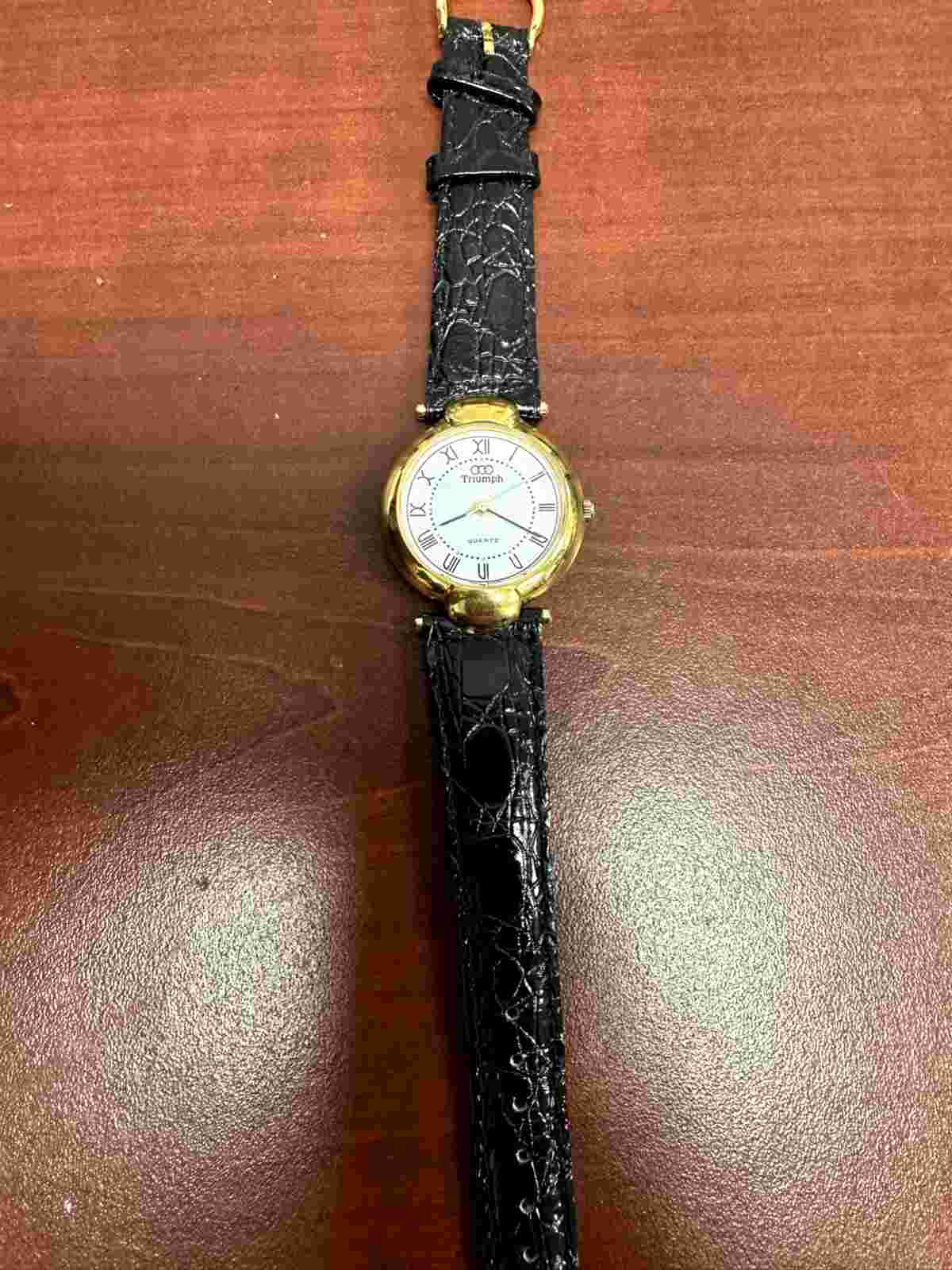 Women's Triump Gold Tone White Face Roman Numerals Quartz Watch New Battery