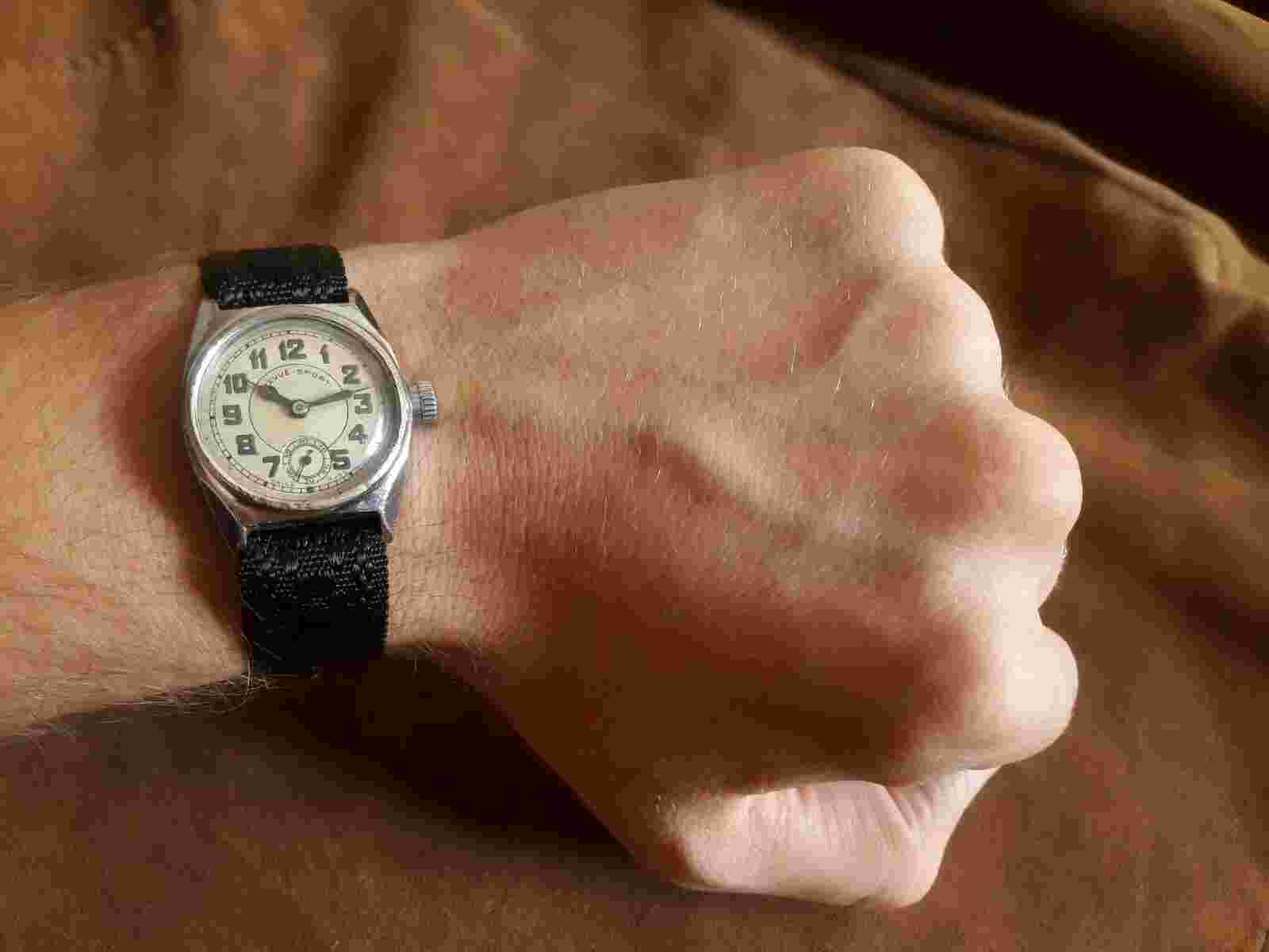 REVUE - SPORT Military Pilot style no DH Swiss Wrist Watch 1940s WW II 2 Men UHR