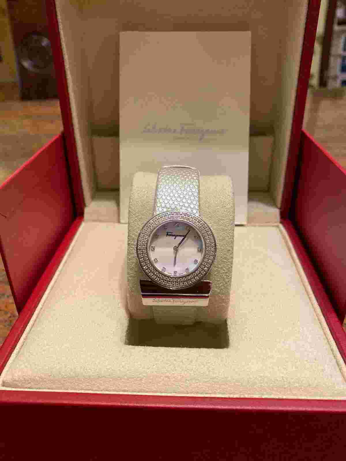 BRAND NEW SALVATORE FERRAGAMO LADIES WHITE CERAMIC DIAMOND AUTOMATIC WATCH