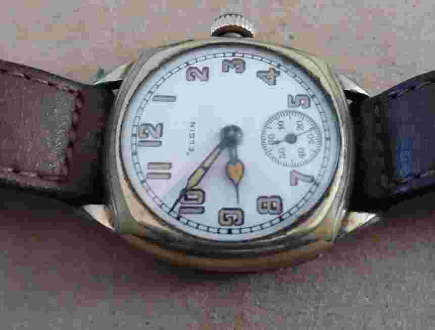 wristwatch WADSWORTH PILOT 25 YEARS by ELGIN 1923 DATE ON BACK NOT WORKING