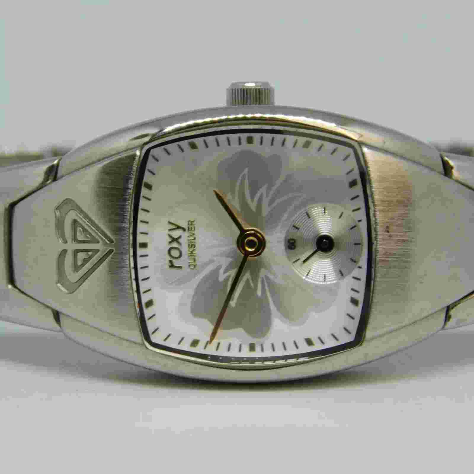 Women's Roxy Quicksilver Blue Dial Flower Watch RX1250 Surf Beach Battery