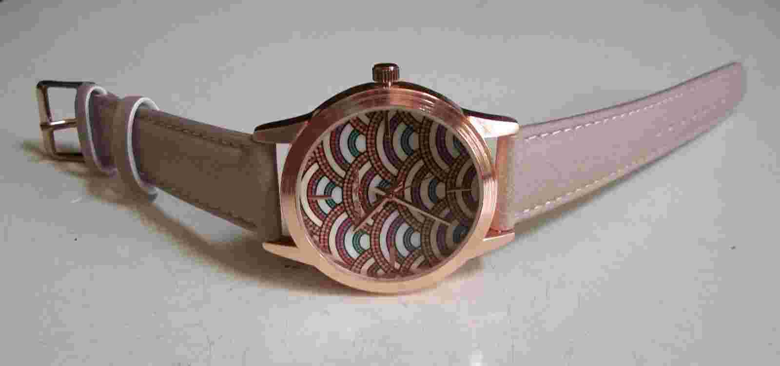 Rose Gold Finish Beige Leather Band Women's Fashion Casual Watch