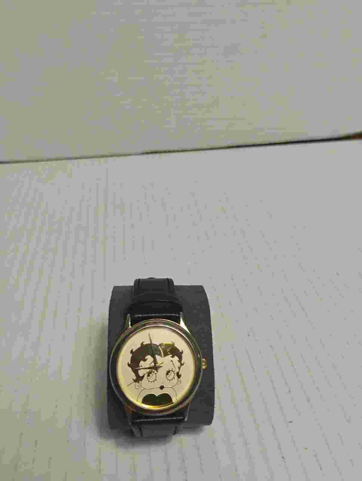 Vintage Betty Boop 1994 . Gold Tone Watch Gold Genuine Leather In Good Condition