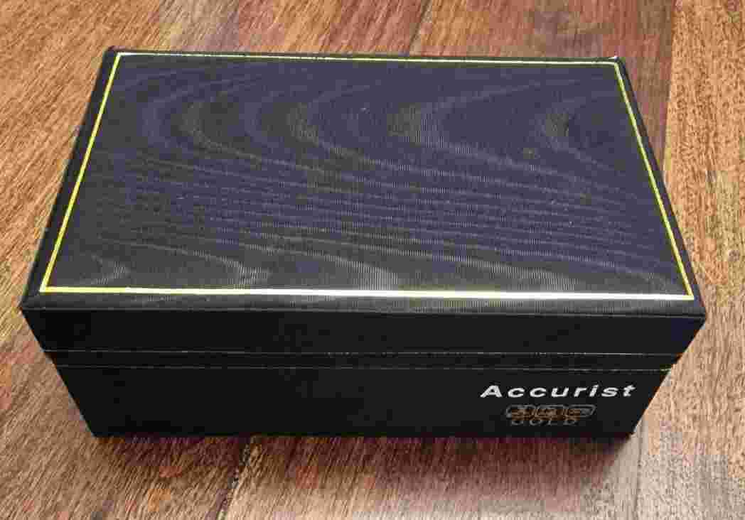 9ct Gold Ladies Accurist Wristwatch *BRAND NEW*