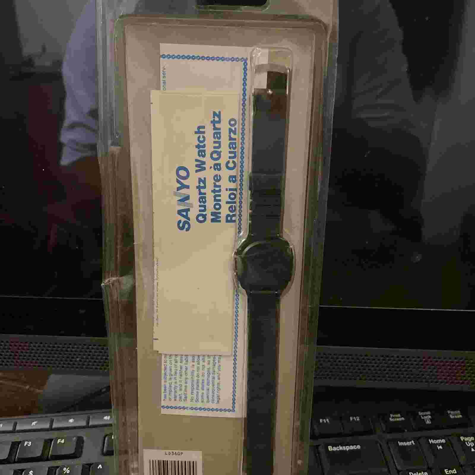 VINTAGE QUARTZ SANYO WATCH BRAND NEW SEALED (1980’s) WATERTIGHT NOS