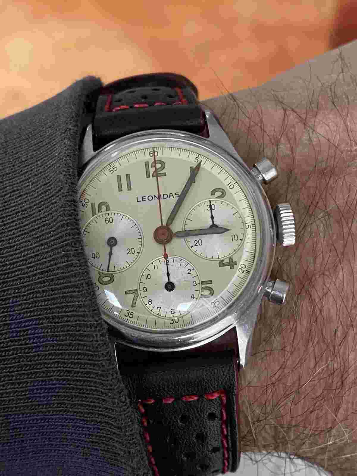 Vintage Leonidas - Rare Valjoux 72 Chronograph. Pre Heuer.