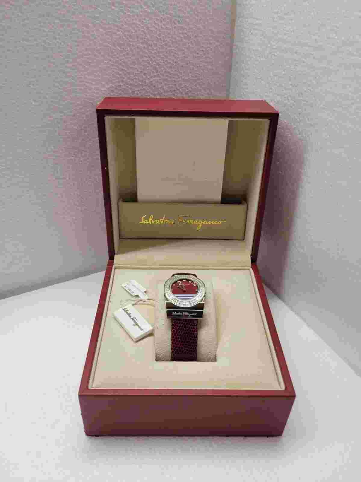 SALVATORE FERRAGAMO LADIES RED LIZARD SKIN CERAMIC DIAMOND AUTOMATIC WATCH NEW