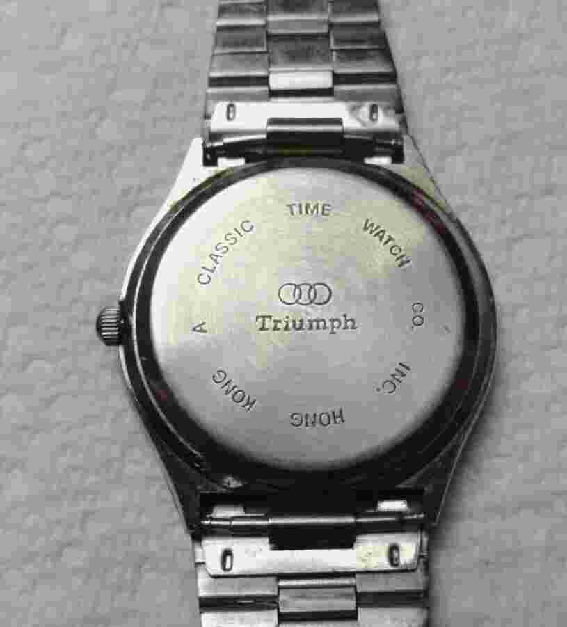 Vintage Classic Time "TRIUMPH" Mens Quartz Watch "NEW BATTERY" Great Shape