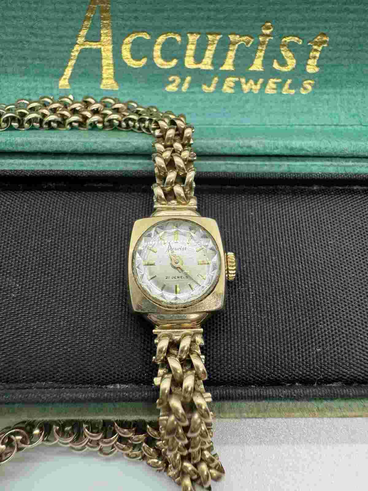 Ladies Accurist 9ct Gold Watch Boxed Vintage 21 Jewels