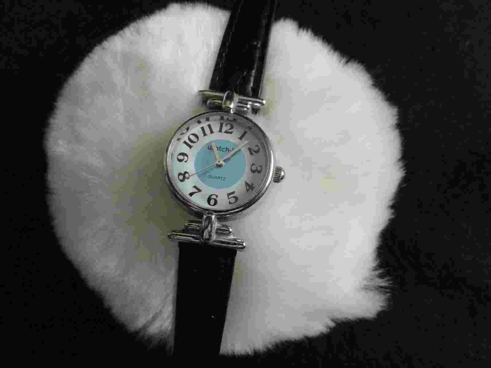 Ladies Watch-It Quartz Watch with a Pretty Dial
