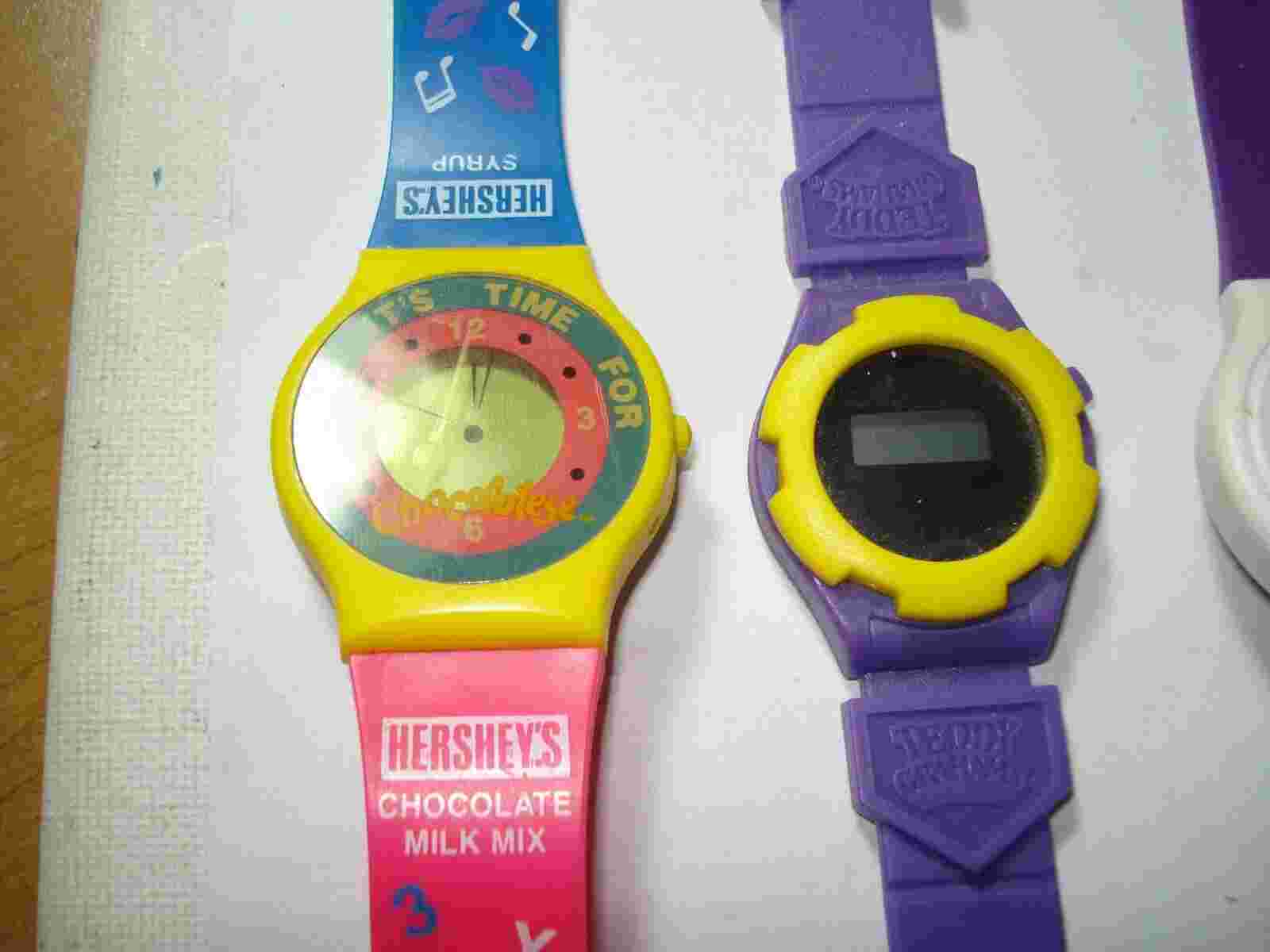 RARE VINTAGE 80'S 90'S ADVERTISING WATCH HERSHEY'S HARRAH'S DAIRY QUEEN GRAHAMS