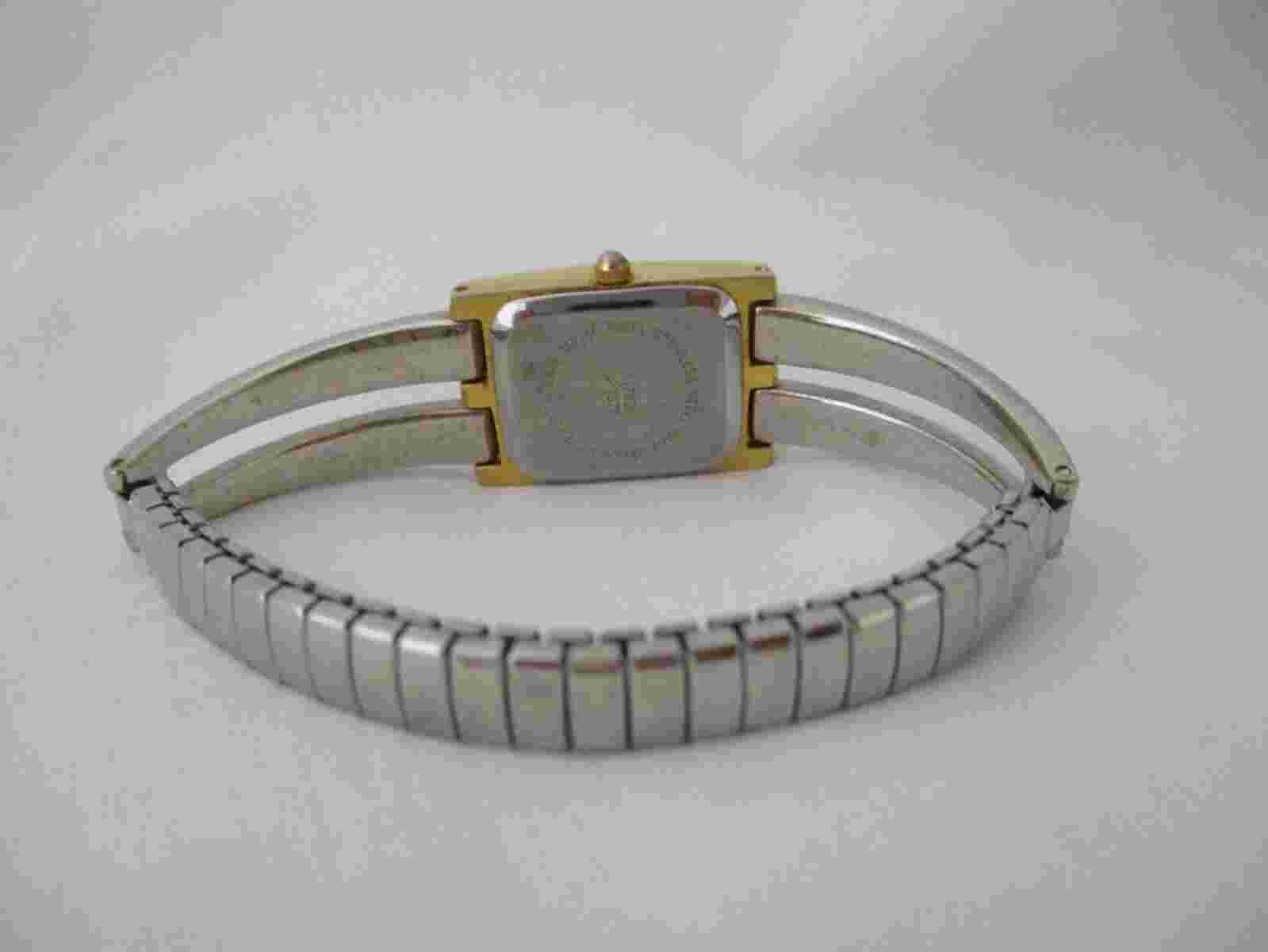 Willow Bay Women's Silver Toned Analog Bracelet Band Watch