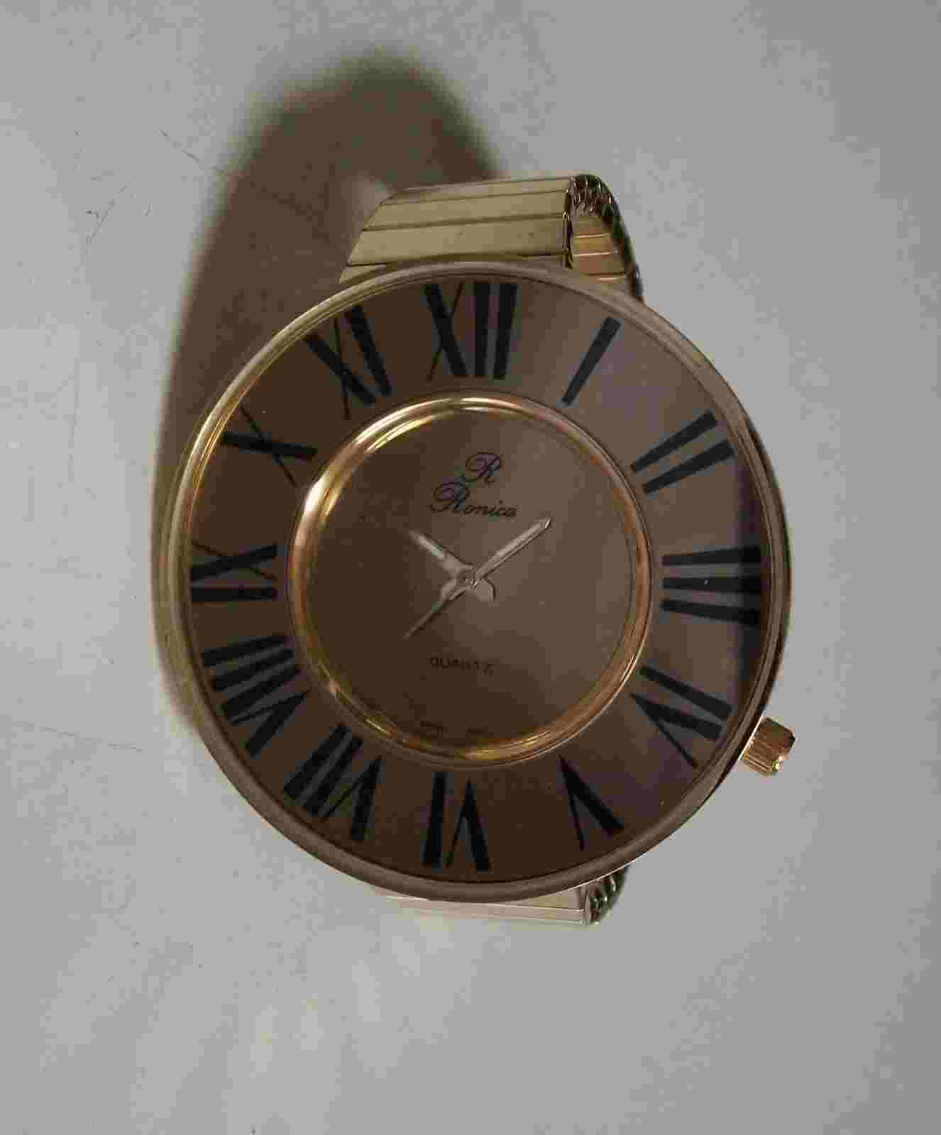 Women's Roman Number Dial Stretch Band Gold Finish Fashion Dressy/Casual Watch