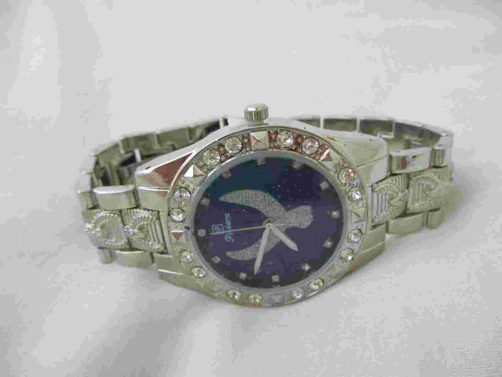 Riviera Analog Wristwatch with Quartz Movement