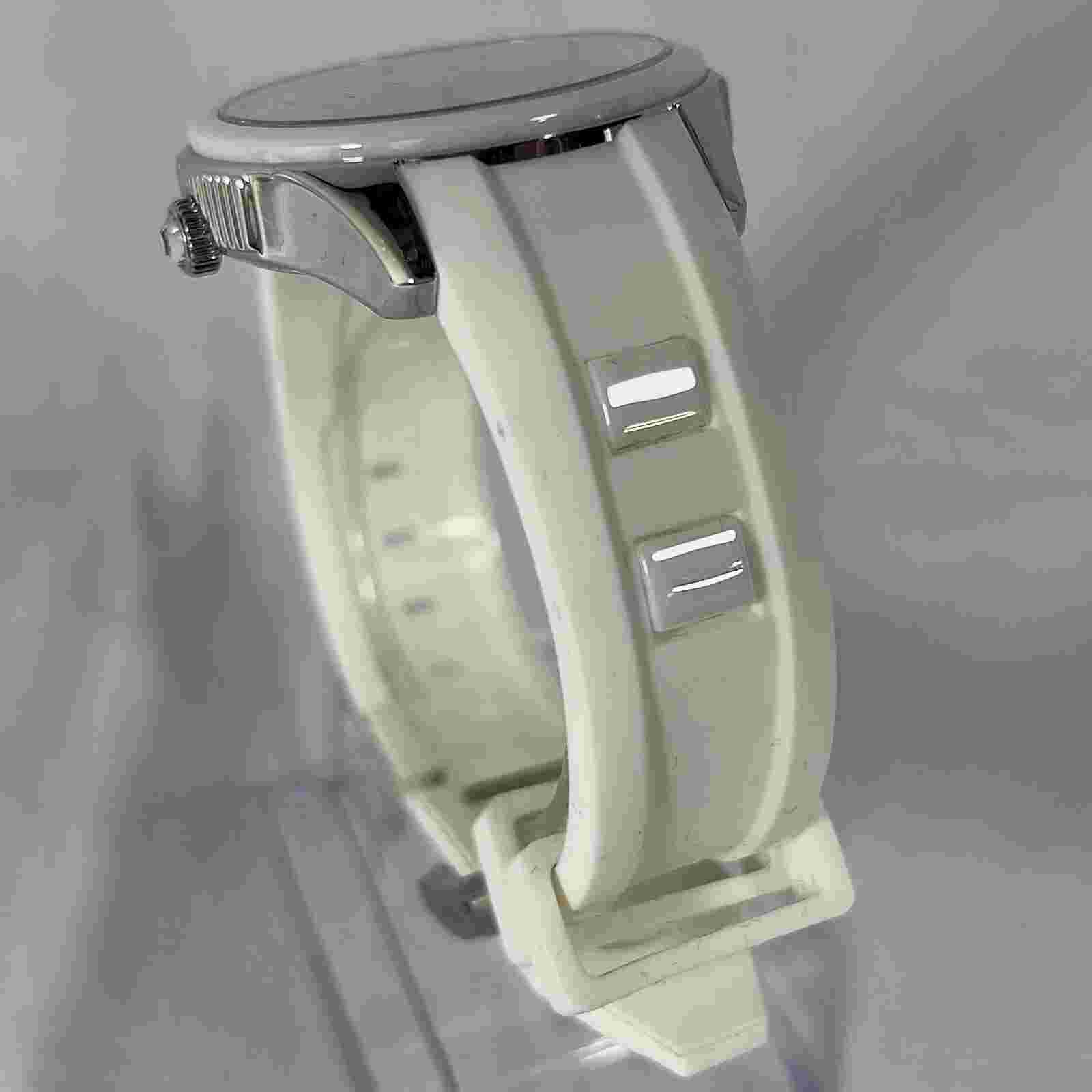 Rhythm Earth Saver 402 Silver Solar-Powered Watch - ES1402R01